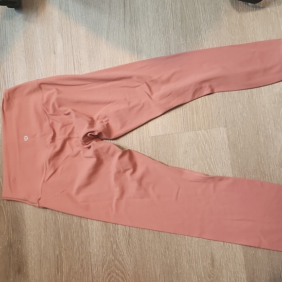 Lululemon Align Crop Leggings in Pink Size 6 - Picture 3 of 5